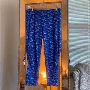 Blue, Vineyard Vines workout leggings.